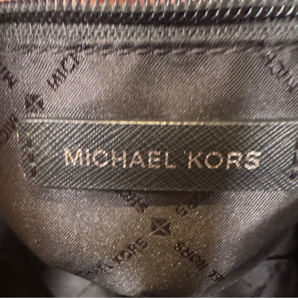 Michael Kors  Jet Set Signature Logo Shoulder Bag Like New - Picture 9 of 14